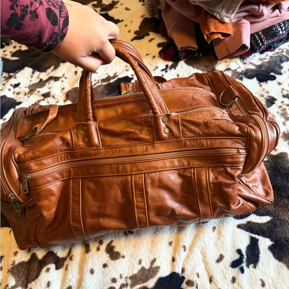 Leather Travel Bag - Picture 2 of 5